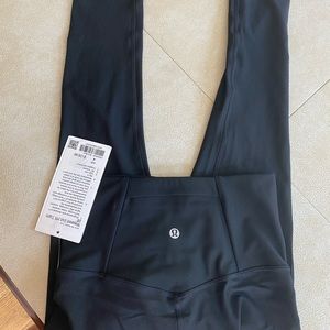 lululemon new leggings.. “mapped out HR Tight 28’”
